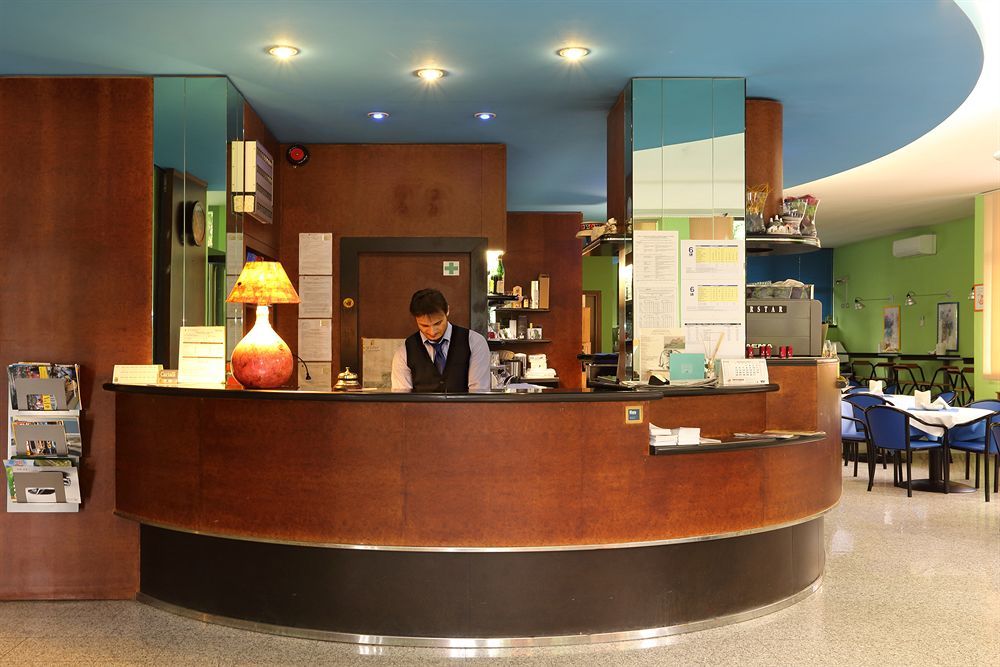 Aquamaris Hotel Sala Baganza Exterior photo